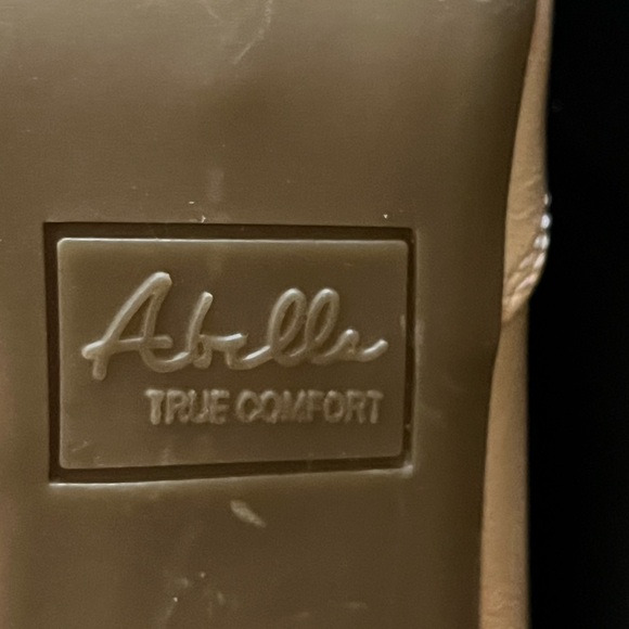 Abella True Comfort Stella Nude Pumps Size 9.5 Women’s - Picture 12 of 16